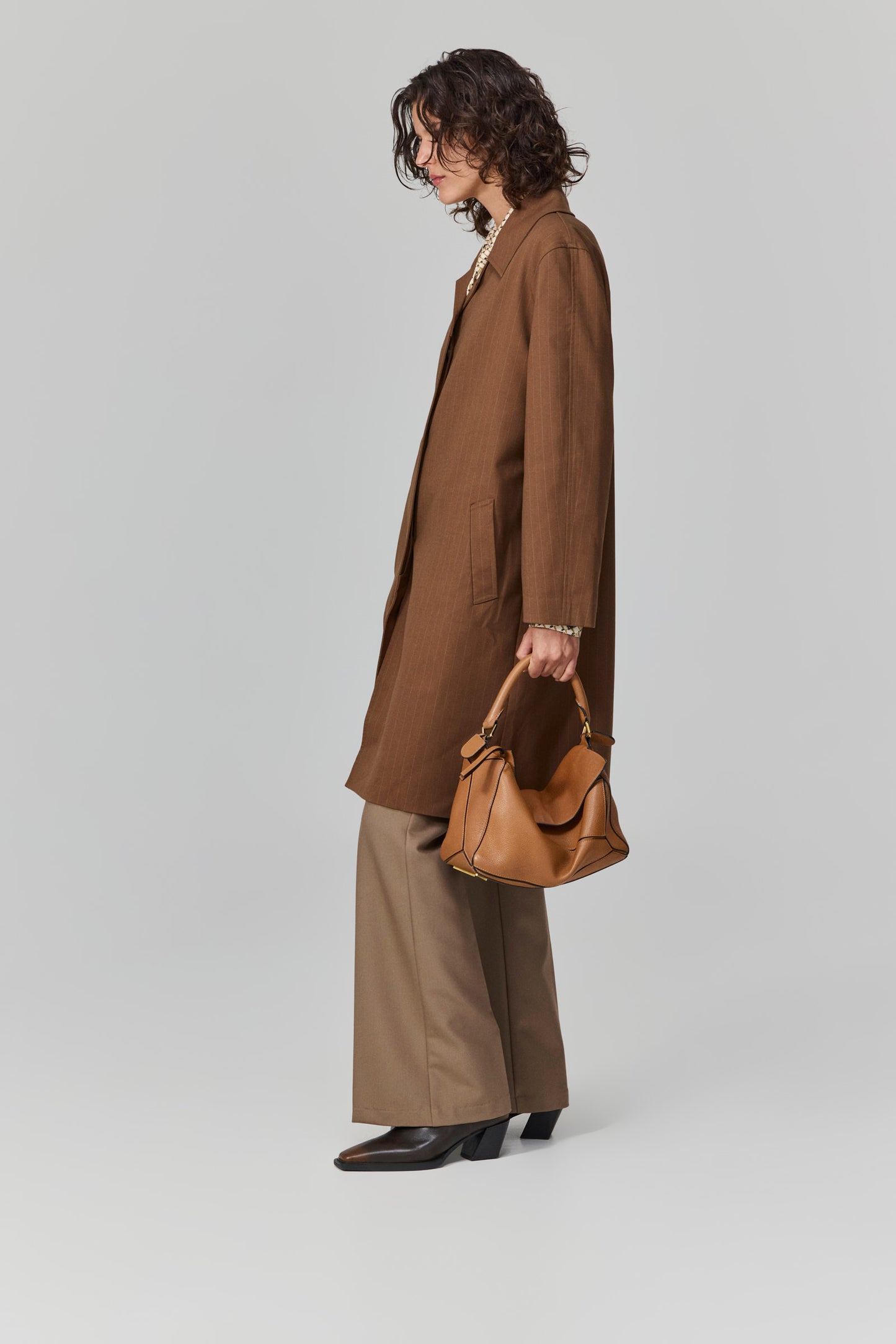 מעיל עם קו ברור