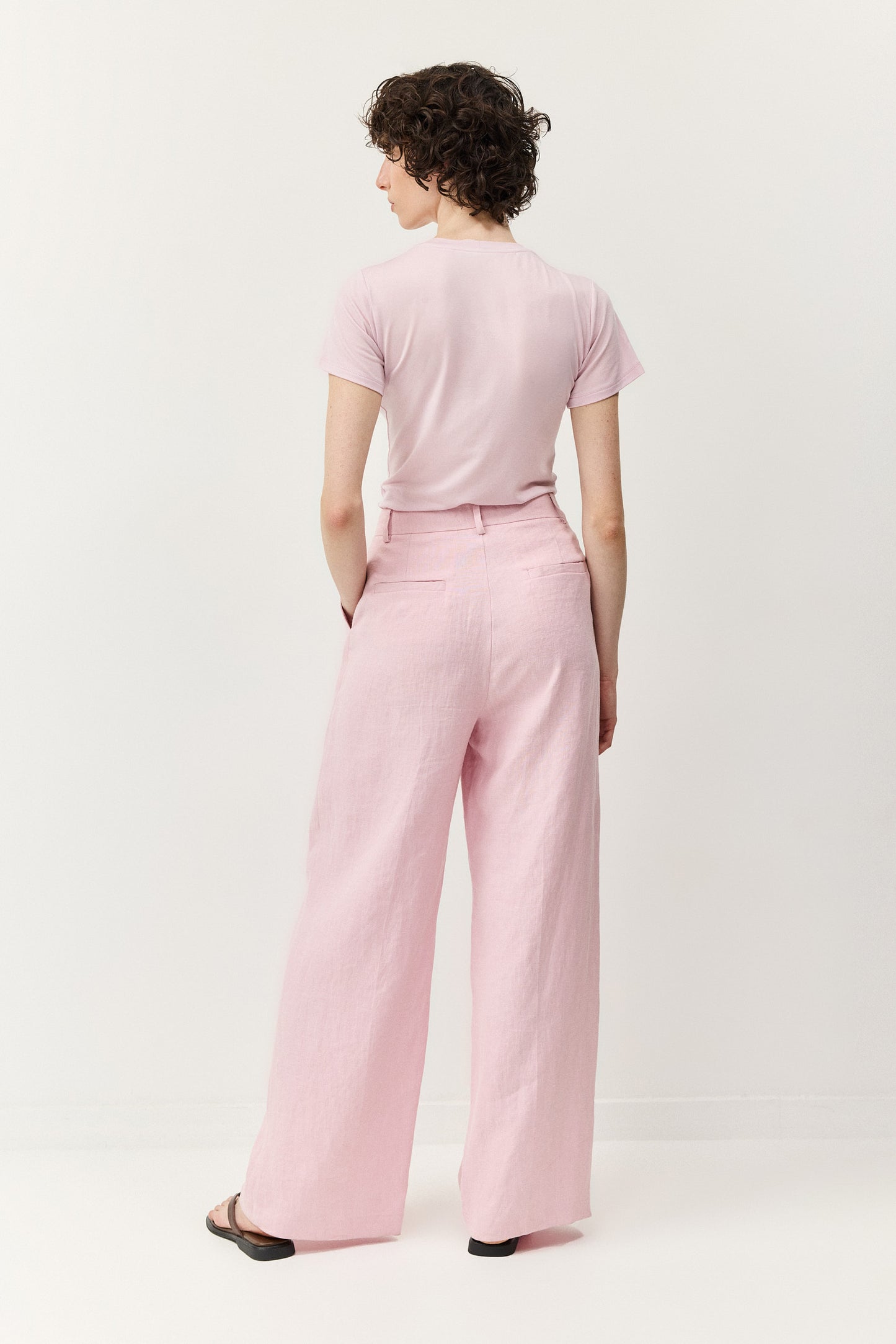 מכנסיים שידברו עליהם