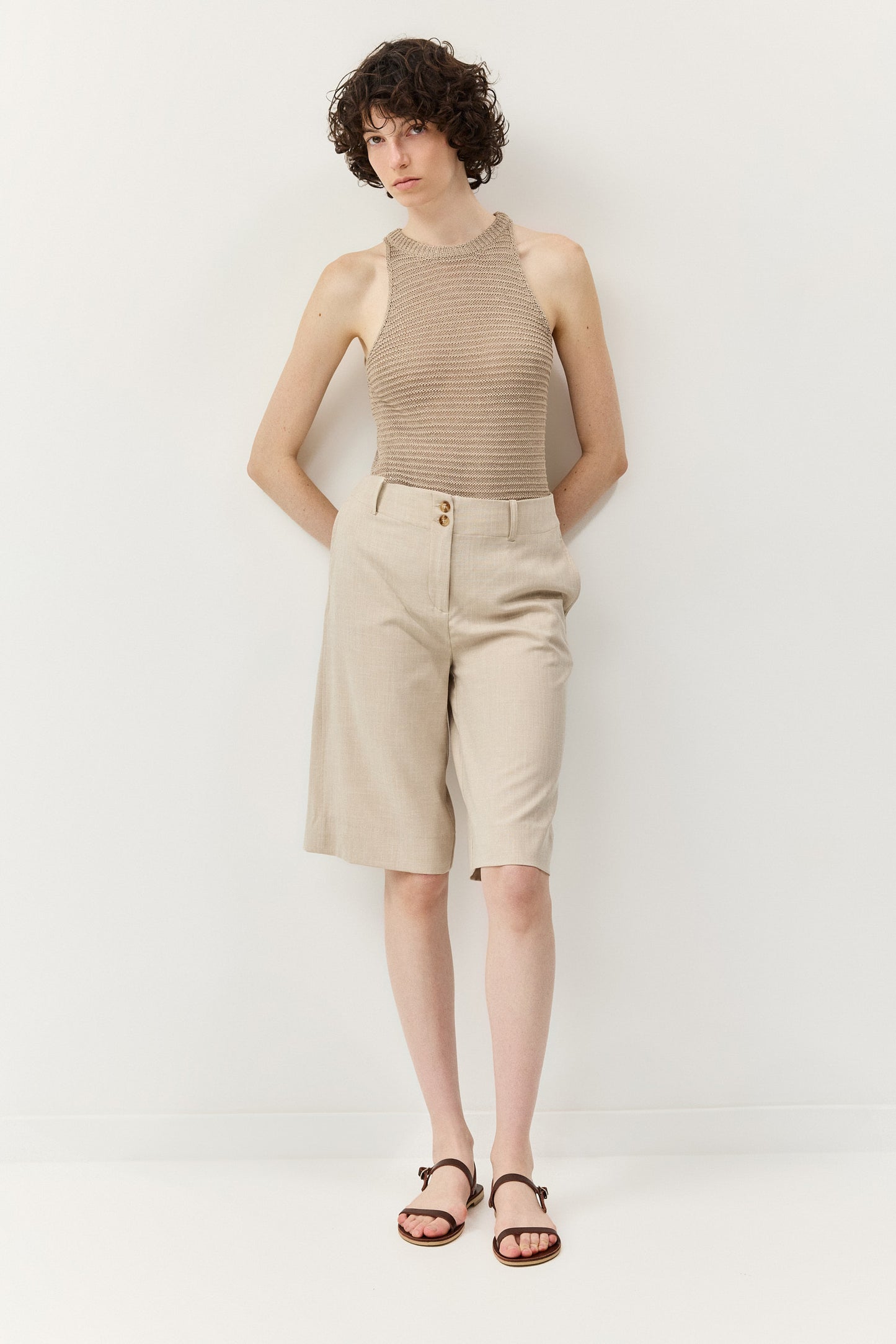 גופיה שהיא גם סריג