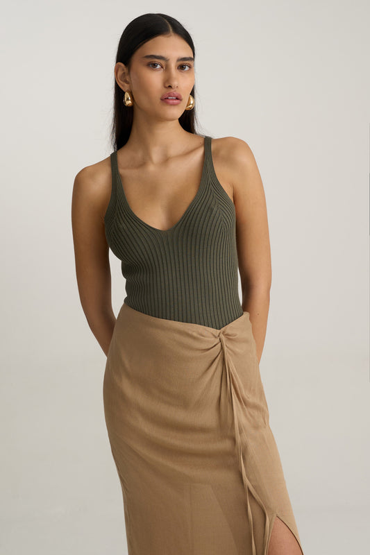 סריג שקרוב ללב