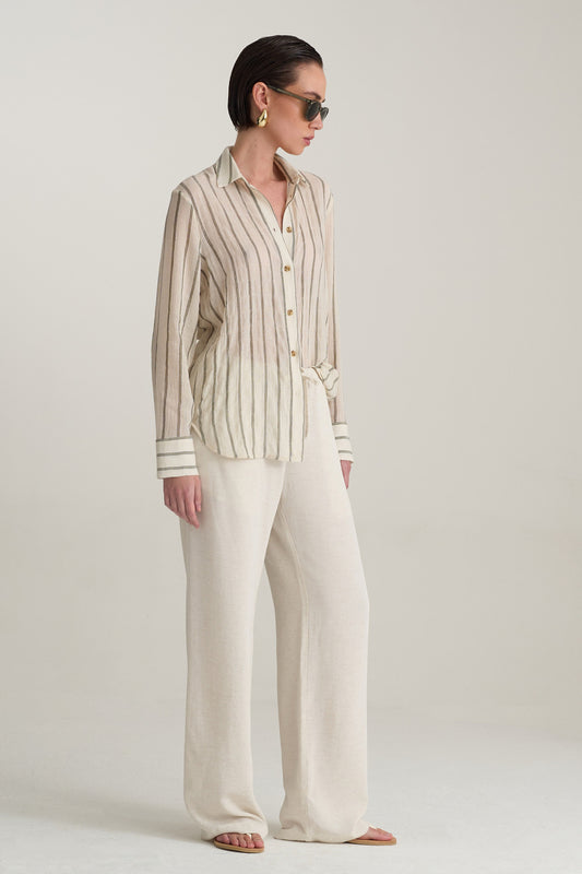 מכנסיים שלוקחים חופש