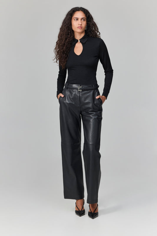 חולצה שיוצאת לבלות