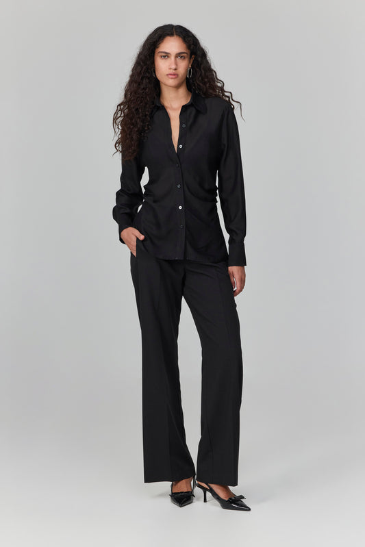 חולצה עם שאיפות