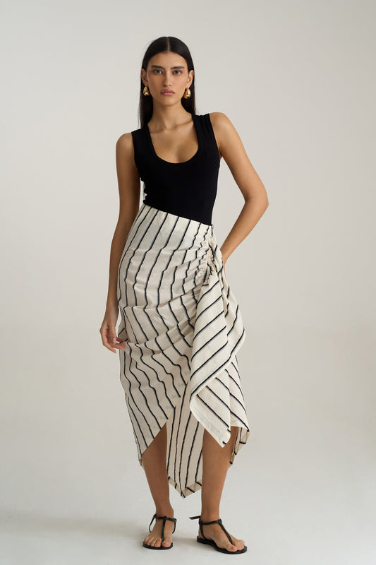 חצאית שמקפלת אהבות