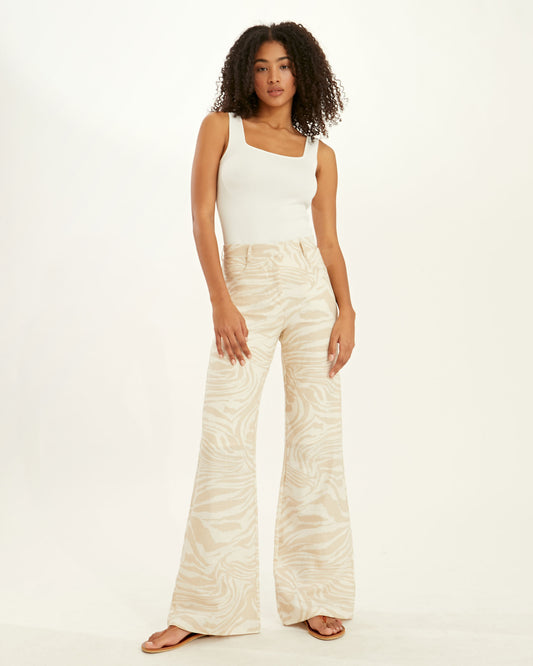 מכנסיים שיצאו לחופש