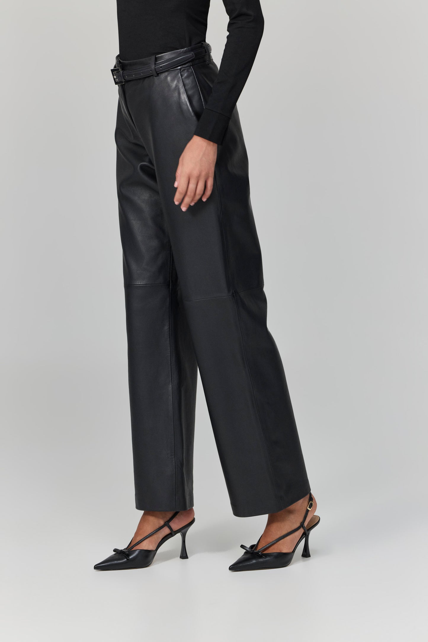 מכנסיים עם נוכחות