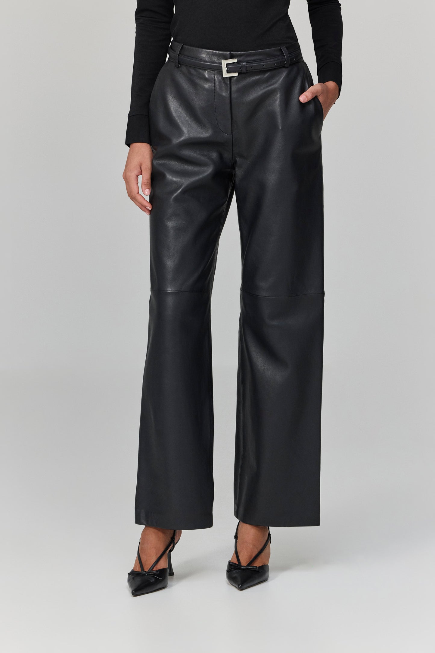 מכנסיים עם נוכחות