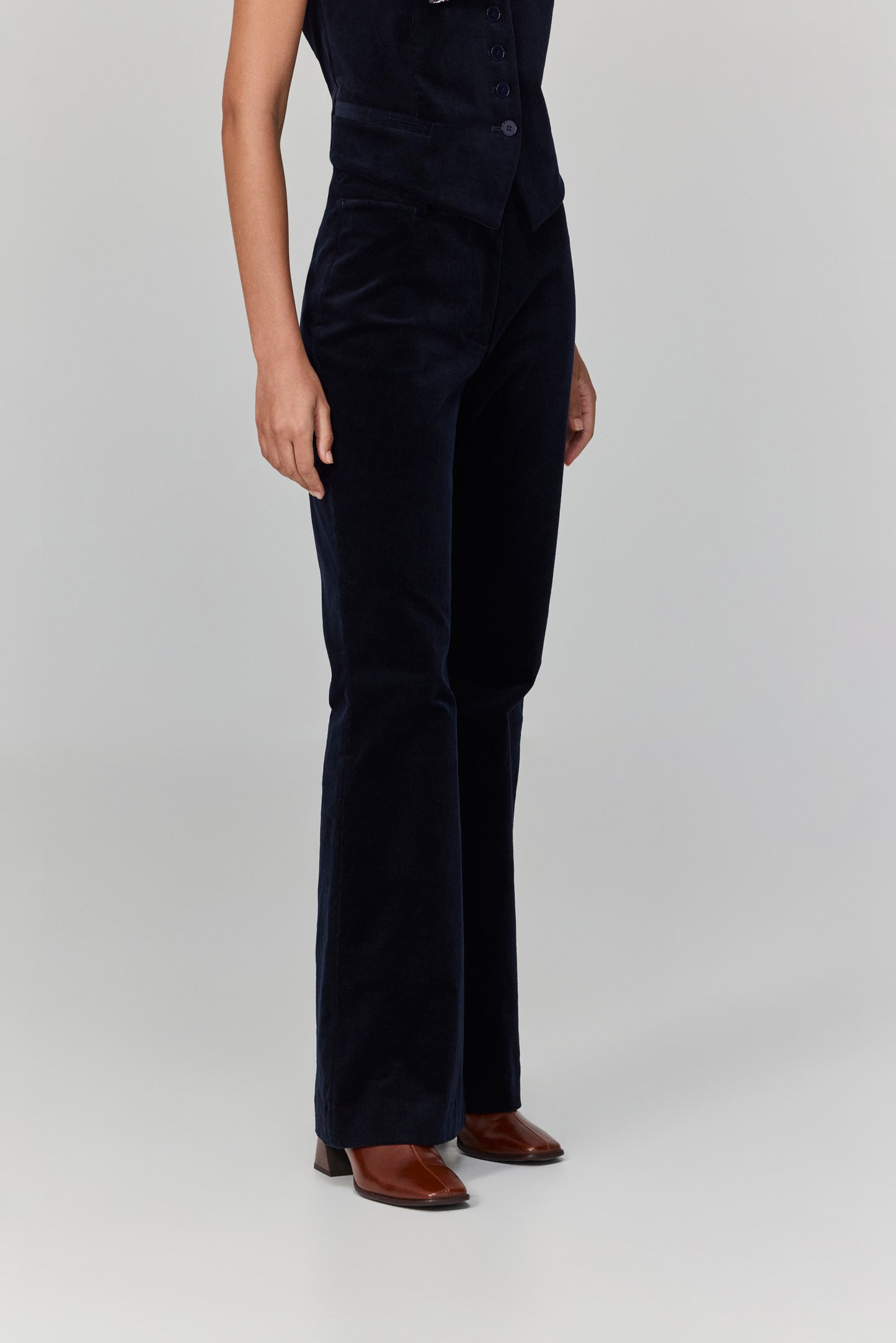 מכנסיים של בוקר טוב