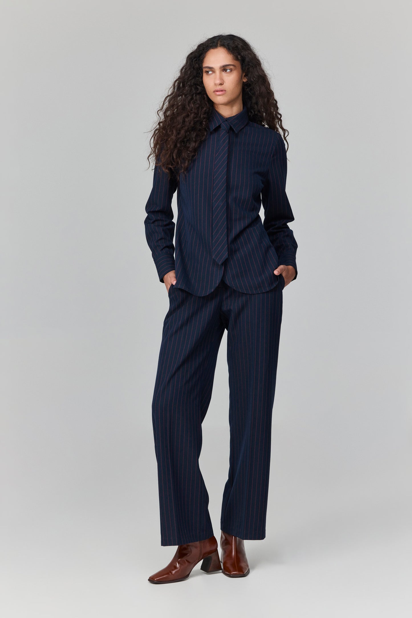 מכנסיים במהדורה מוגבלת