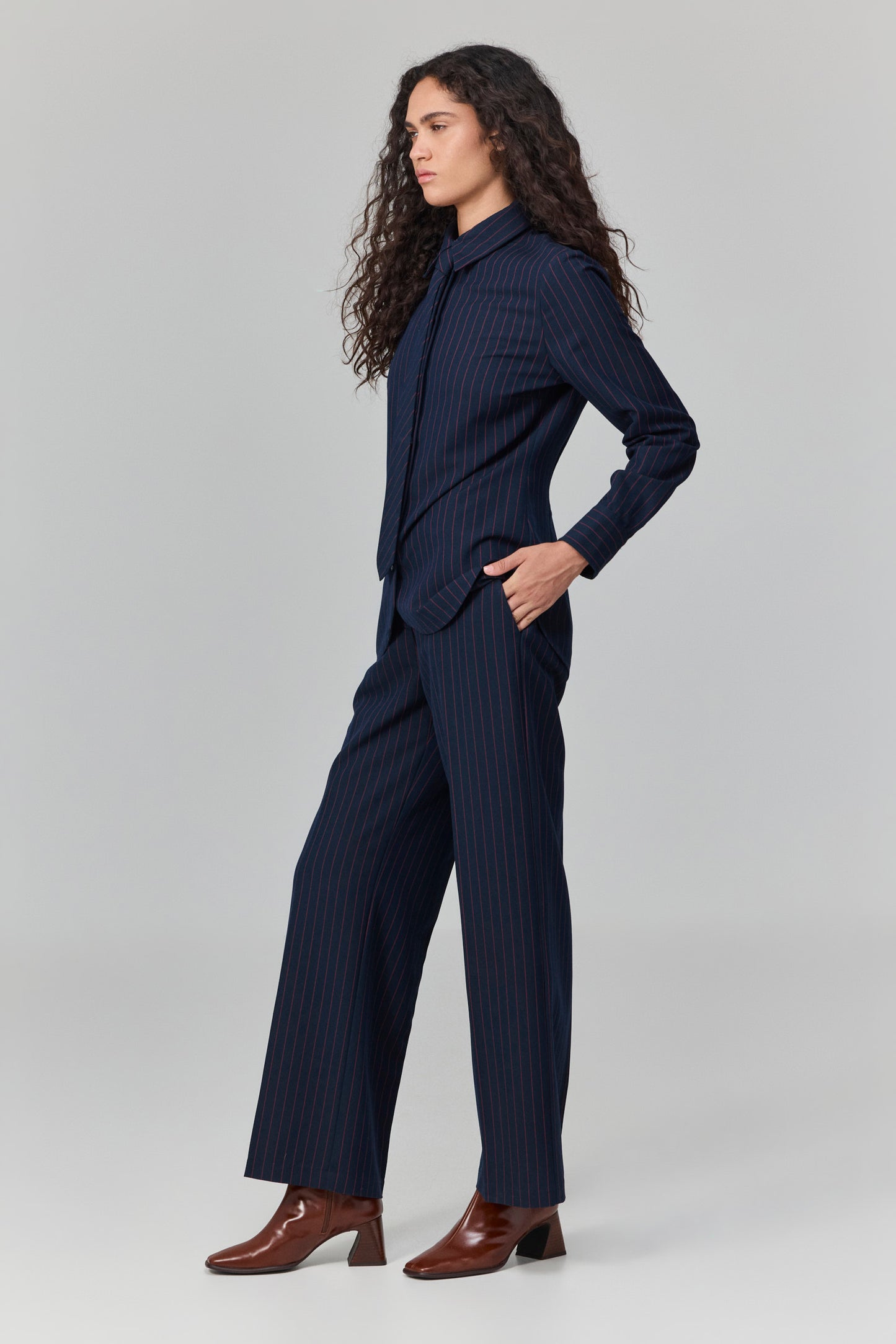 מכנסיים במהדורה מוגבלת