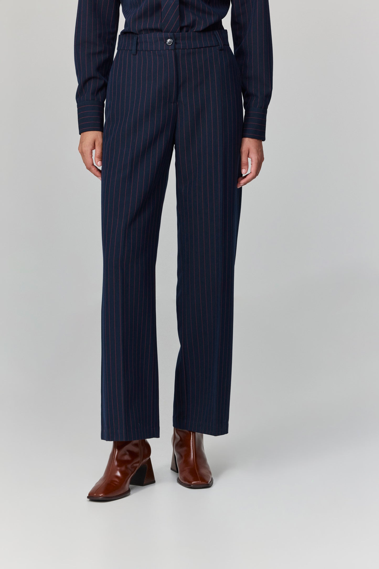 מכנסיים במהדורה מוגבלת