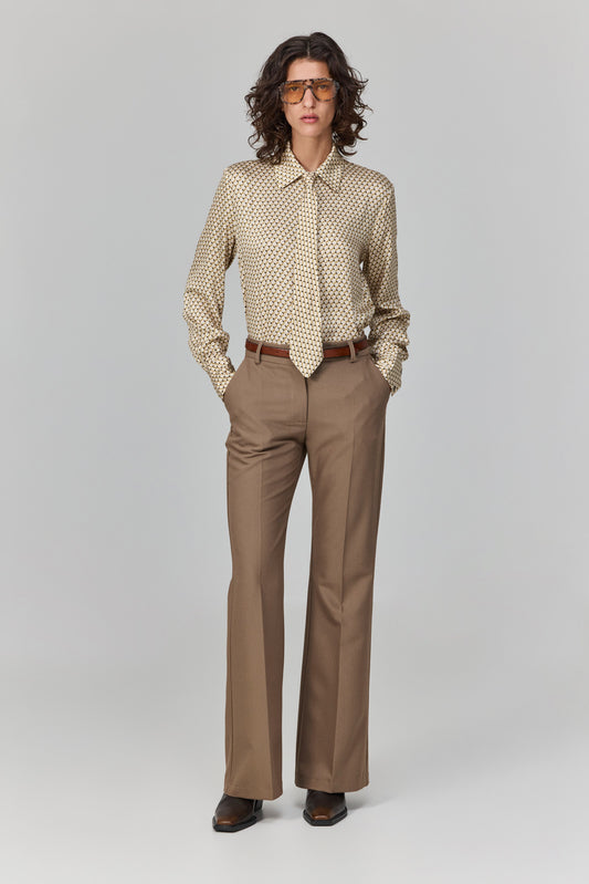 מכנסיים עם חזון