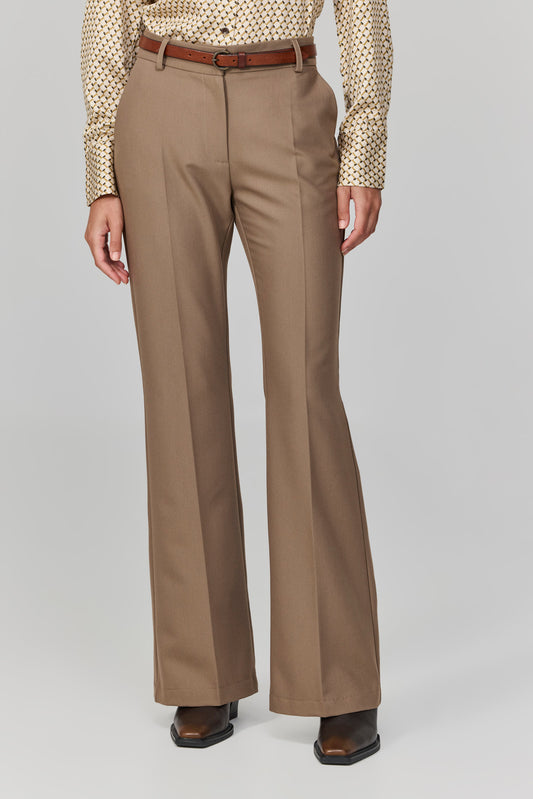 מכנסיים עם חזון