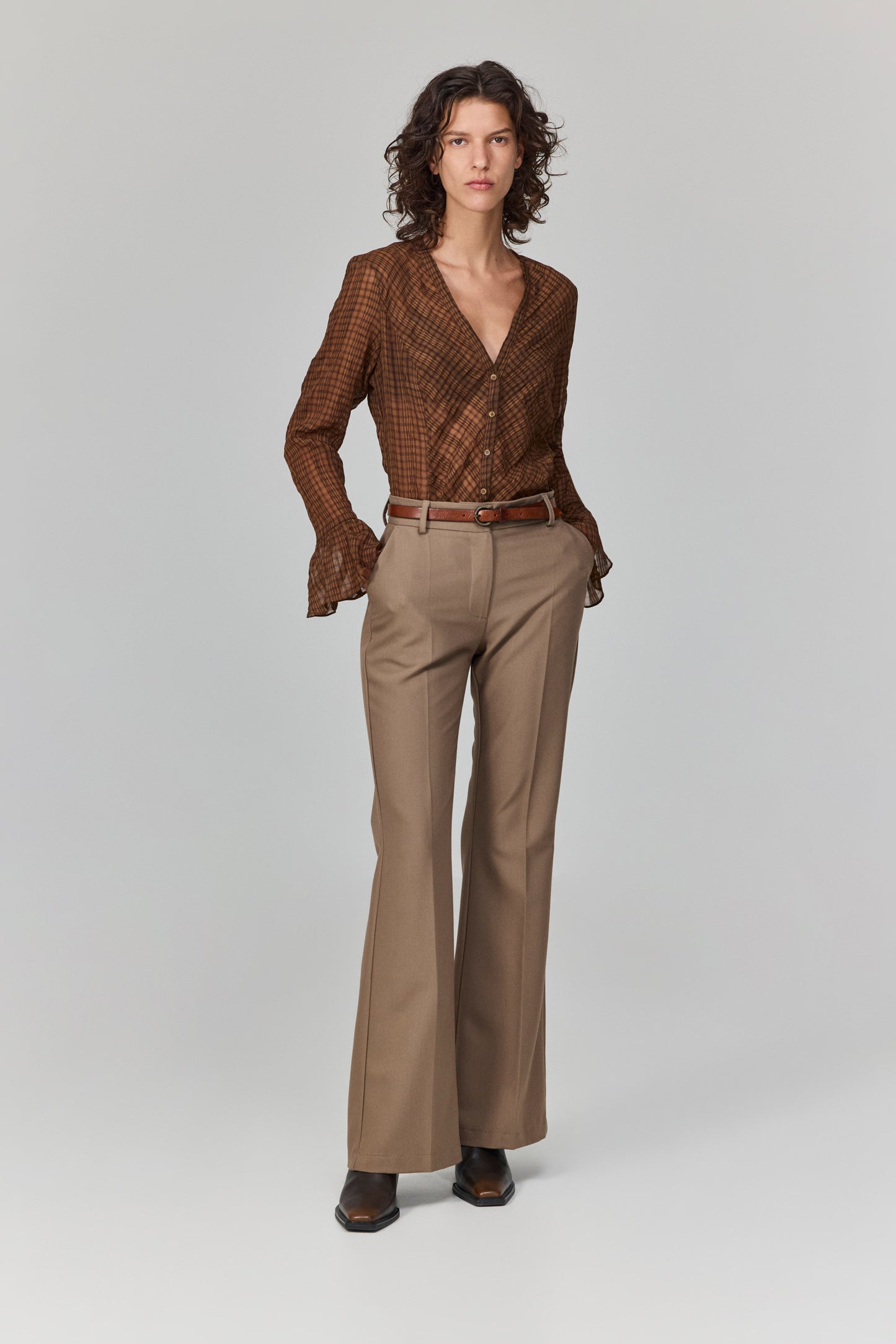 מכנסיים עם חזון