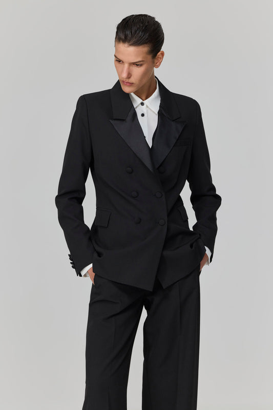 טוקסידו שילווה אותך