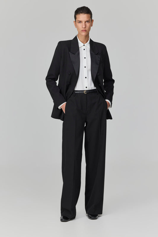 טוקסידו שילווה אותך