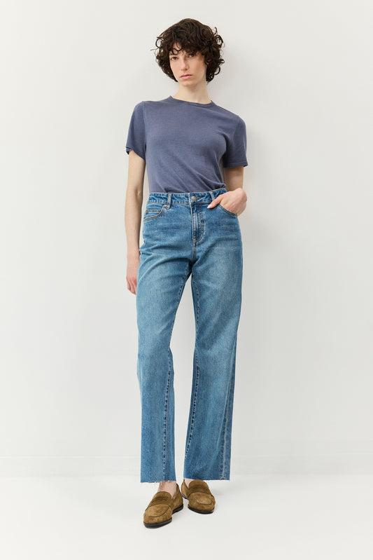 ג'ינס עם הרבה מקום