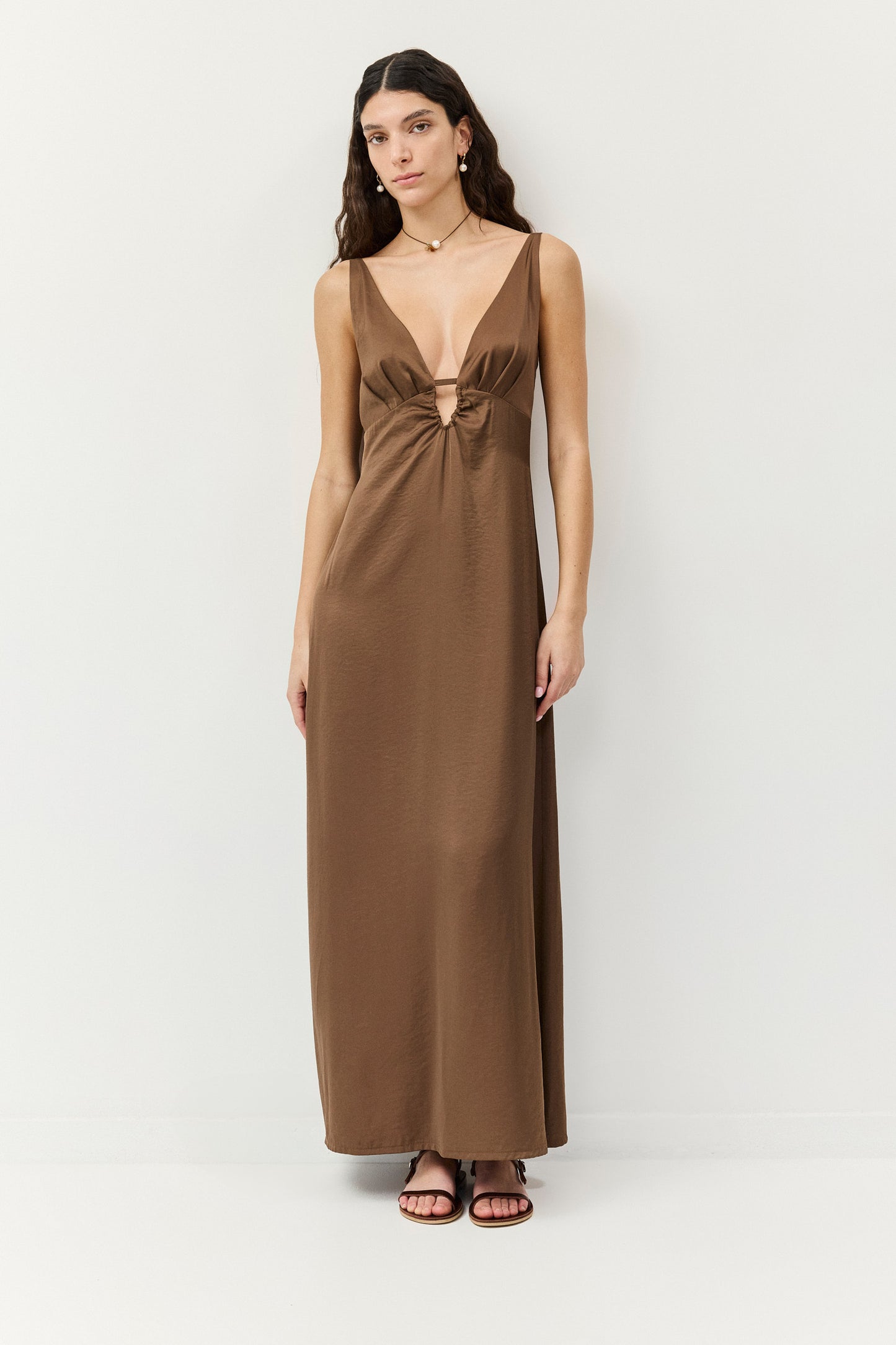 שמלה שלא מתחייבת ללו"ז