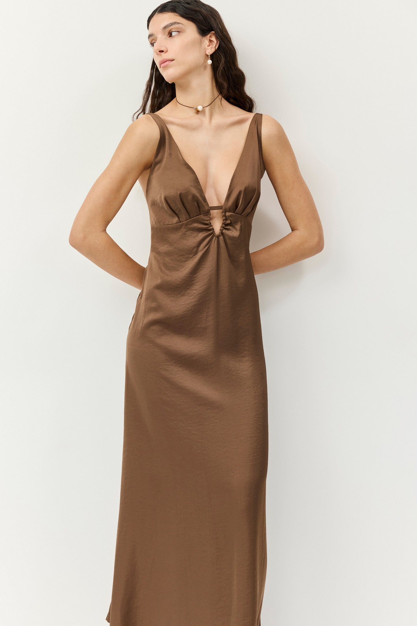 שמלה שלא מתחייבת ללו"ז