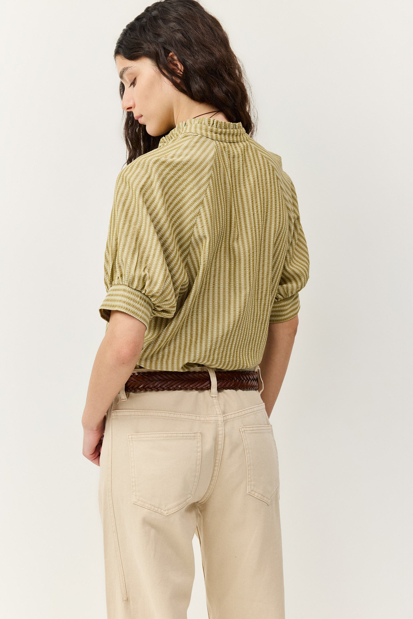 מכופתרת שיודעת הכל