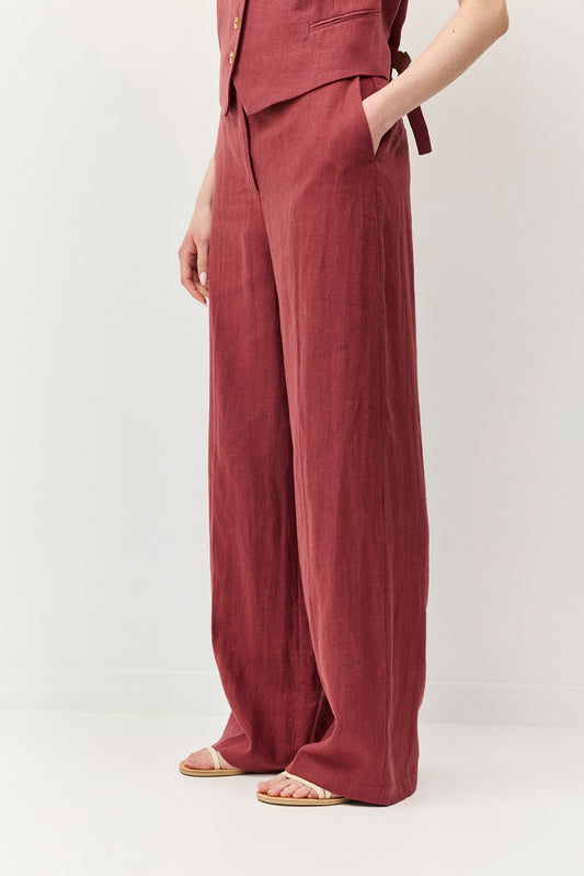 מכנסיים שידברו עליהם