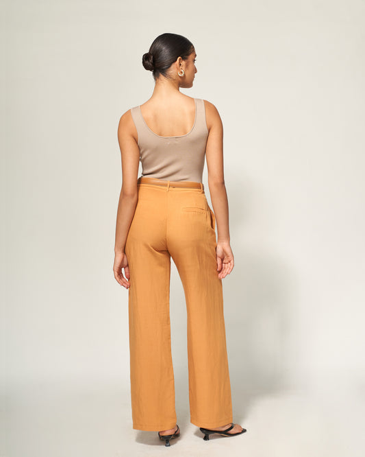 מכנסי בין ערביים