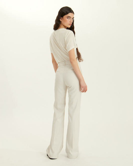 מכנסיים שהולכים עם הזרם